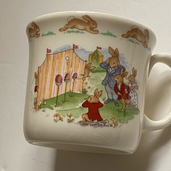 Bunnykins kids handled mug - Picture 2 of 7